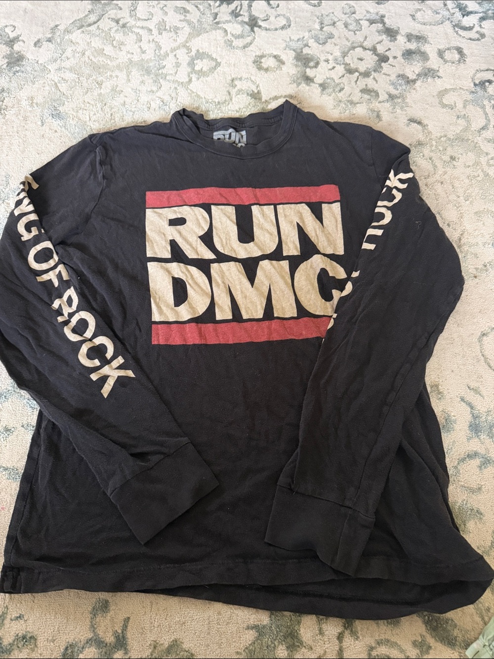 RUN DMC Men’s Black Long-Sleeve Graphic Tee